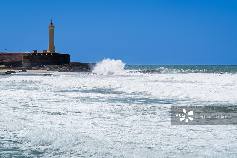 摩洛哥首都拉巴特，濒临大西洋的海滨城市，现代都市与历史古城和谐共存，非洲最高建筑拉巴特塔图片素材