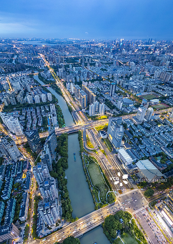 杭州环城北路和京杭大运河夜景航拍图片素材