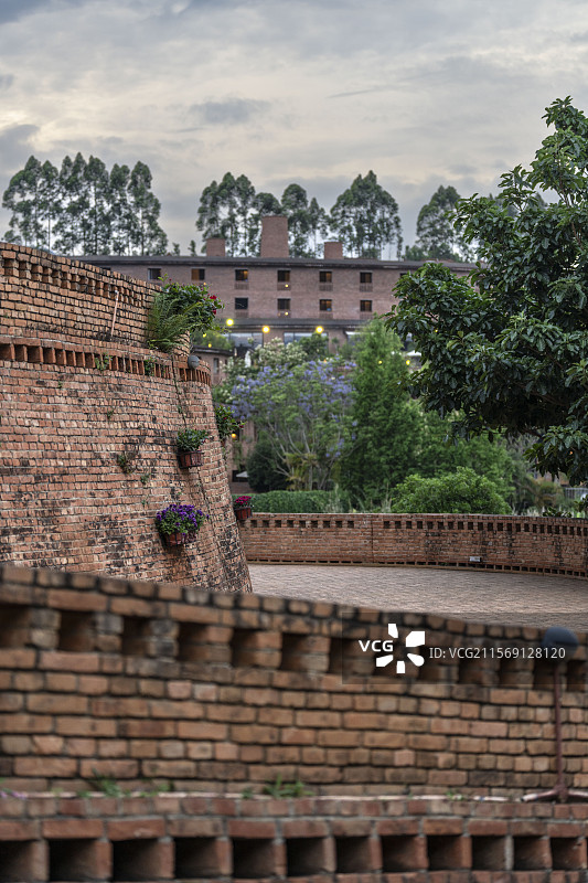 云南红河弥勒市著名景点-东方韵艺术小镇-云南红河弥勒市著名景点-东方韵建筑-美憬阁酒店外观图片素材