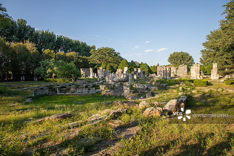 圆明园海晏堂遗址及十二生肖兽首图片素材