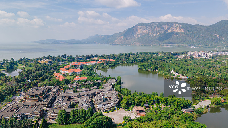 航拍云南昆明西山滇池风光图片素材