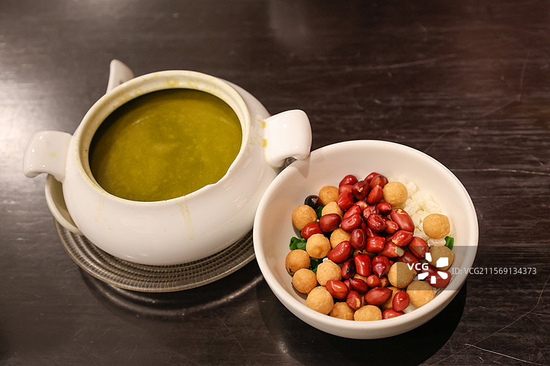 广西特色美食恭城油茶图片素材