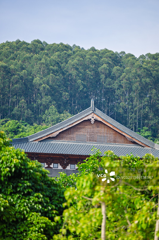 福州旗山万佛寺山林中的古建筑图片素材