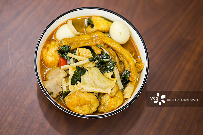 广西柳州特色美食田螺鸭脚煲图片素材