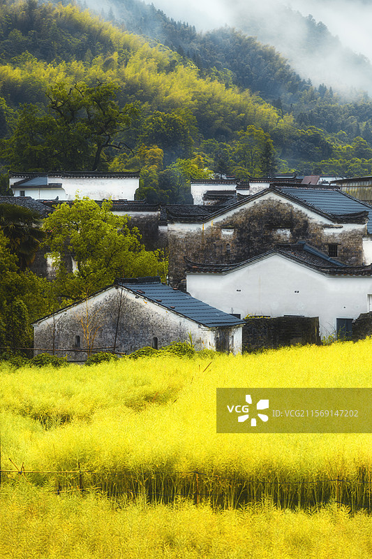 烟雨庆源村图片素材