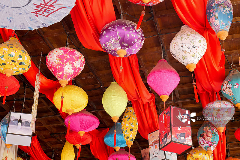 唐朝风格的古典灯笼图片素材