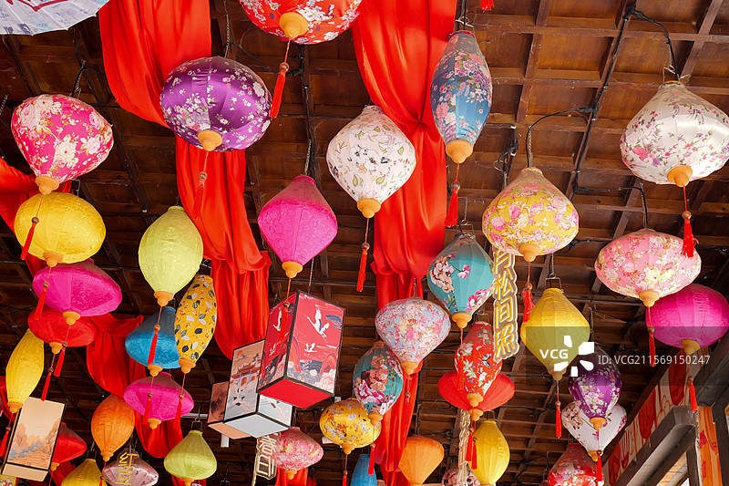 唐朝风格的古典灯笼图片素材