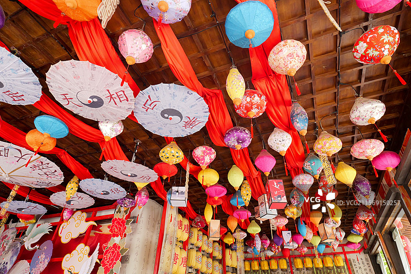 唐朝风格的古典灯笼图片素材