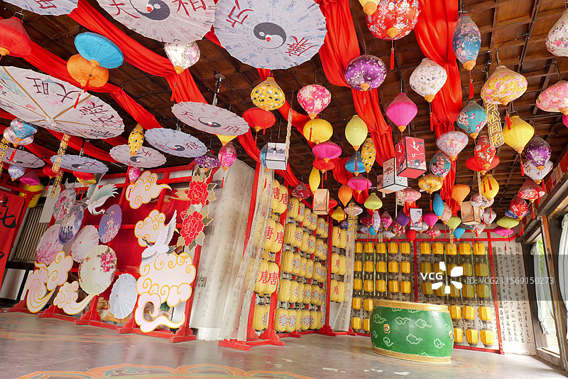 唐朝风格的古典灯笼图片素材