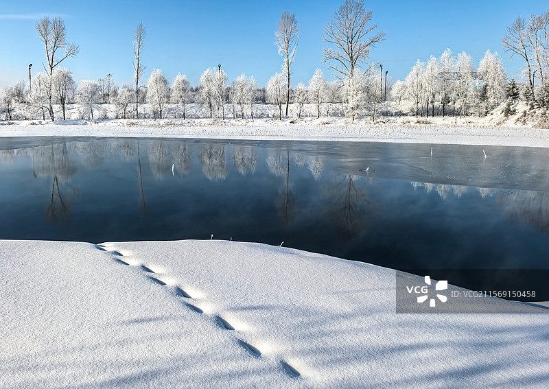 洁白无瑕的东北雾凇图片素材