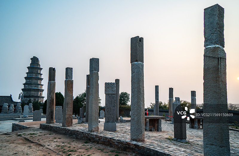 响堂山石窟  长乐寺旧址 残垣断壁图片素材