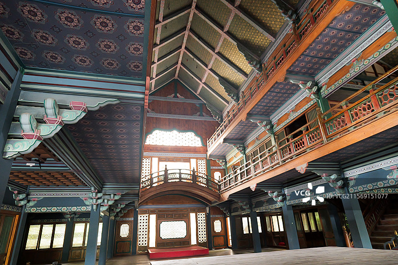 湖北襄阳盛世唐朝景区钟楼图片素材