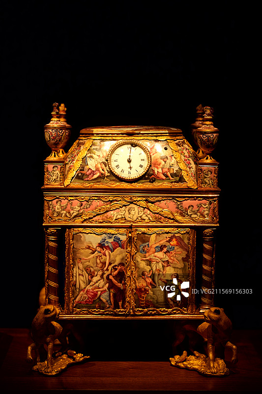 北京故宫博物馆钟表馆展品——各类精美的英国钟表、瑞士钟表图片素材