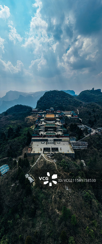 湖南张家界天门山寺航拍图片素材