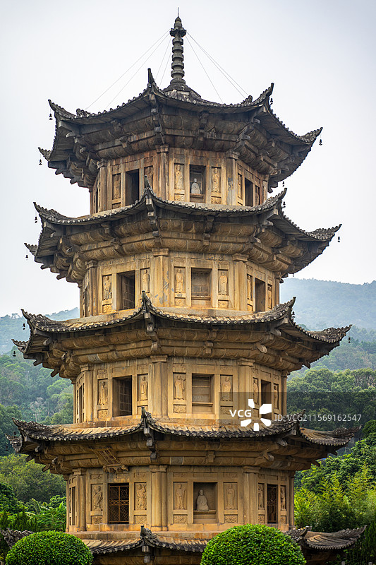 中国福建省莆田市南山广化寺释迦文佛塔图片素材