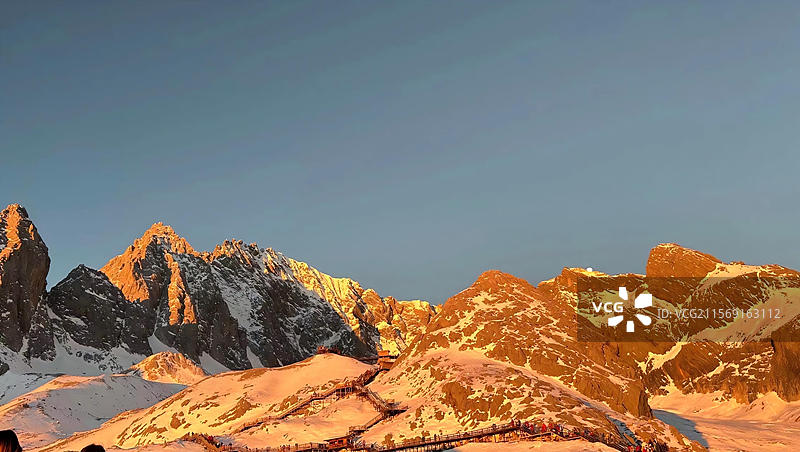 日照金山图片素材