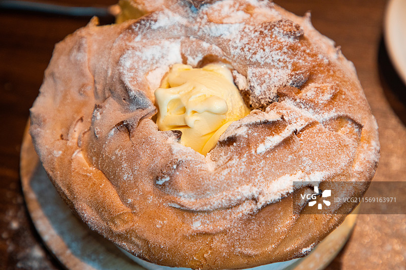 泡芙甜品下午茶冰淇淋舒芙蕾糖粉烤舒芙蕾冰火两重天云朵泡芙奶香舒芙蕾鸡蛋蛋白蛋清图片素材