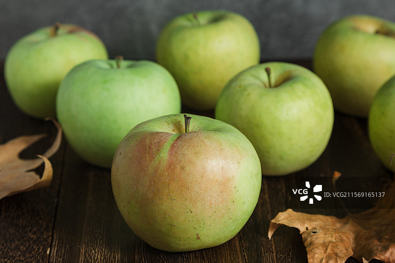 苹果青苹果新鲜水果切片水果切苹果煮苹果水图片素材