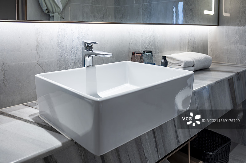 卫生间洗手盆特写图片素材