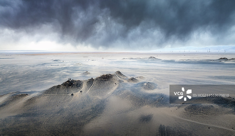 青海海西茫崖，冷湖，黑独山风光，航拍视角，柴达木盆地图片素材