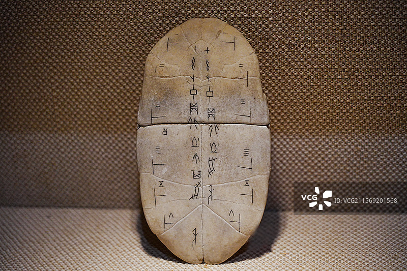 龟甲上的文字图片素材