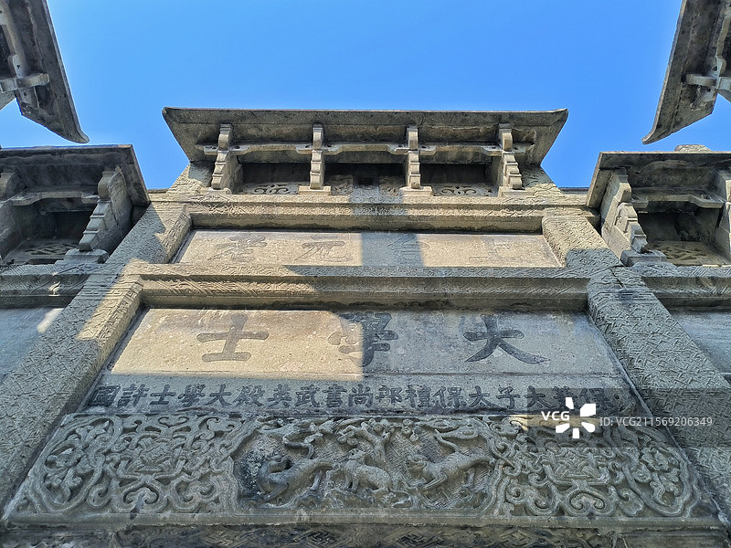 安徽省黄山市徽州古城许国石坊大学士牌坊八脚牌楼图片素材