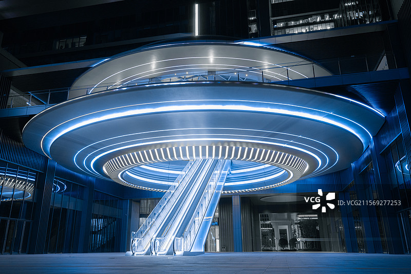 南京阿里中心的飞碟广场图片素材