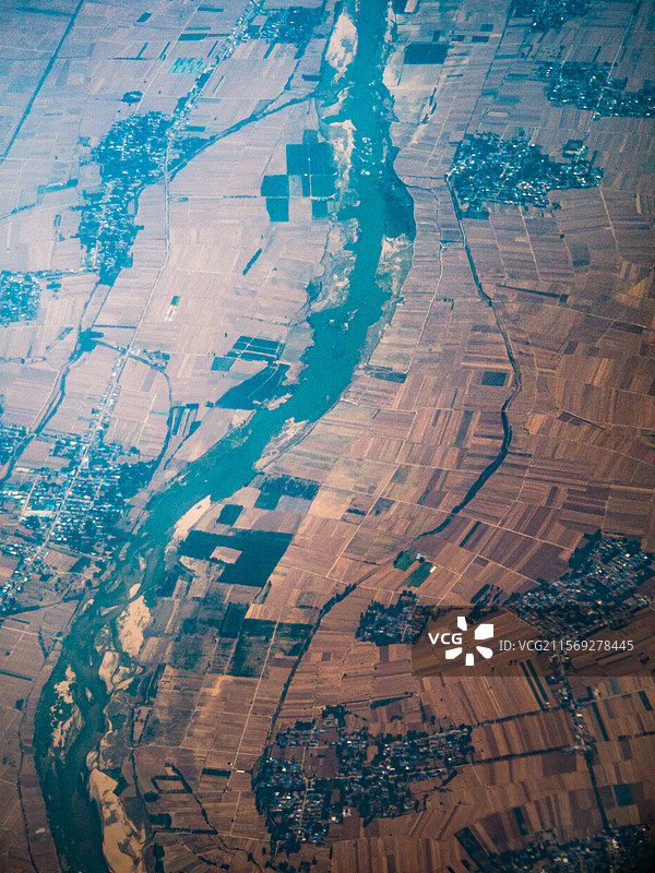 河南省南阳市新野县航拍白河平原农田丰收图片素材