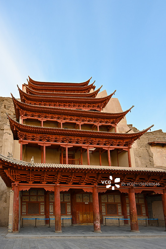 古老的敦煌莫高窟建筑图片素材
