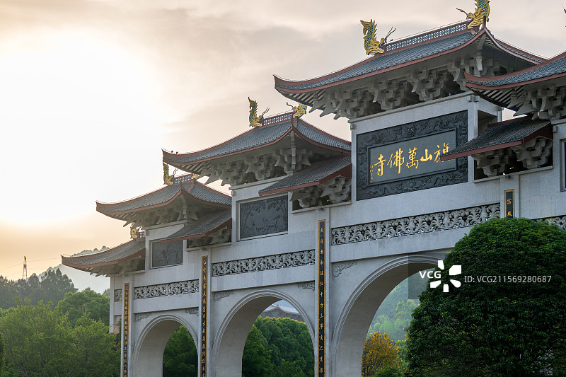 福州旗山万佛寺古建筑的壮丽景象图片素材