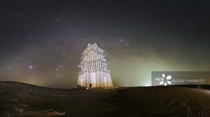 摘星小镇冬季银河图片素材