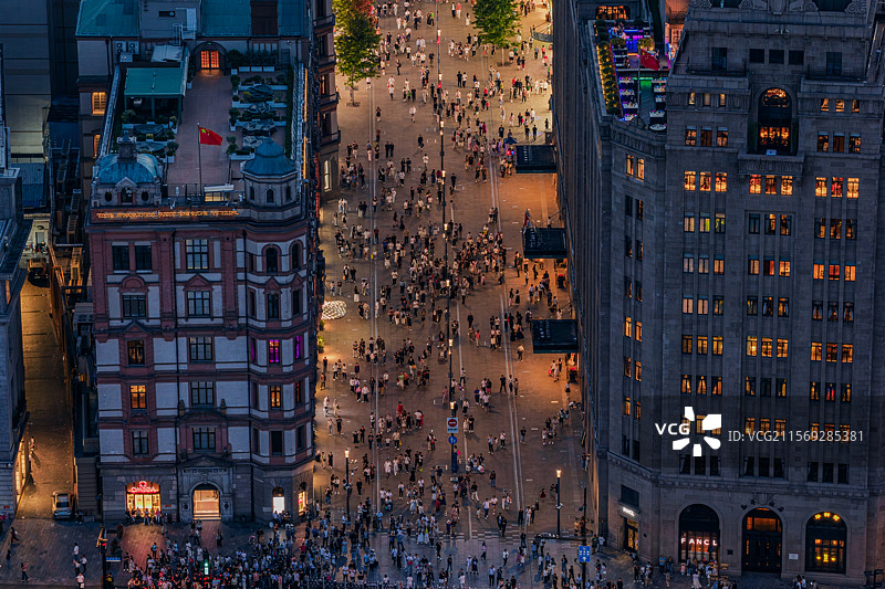 上海外滩南京东路多景别游客成群人群窜动航拍照片图片素材