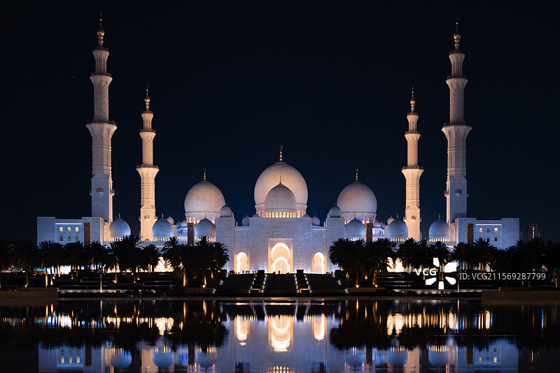 谢赫扎伊德清真寺夜景图片素材