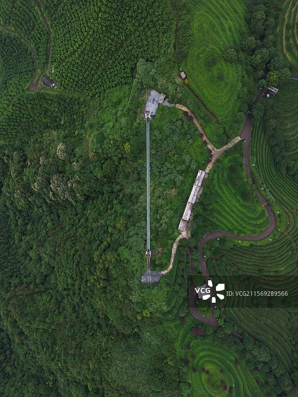 航拍漳州平和高峰谷景区玻璃桥图片素材