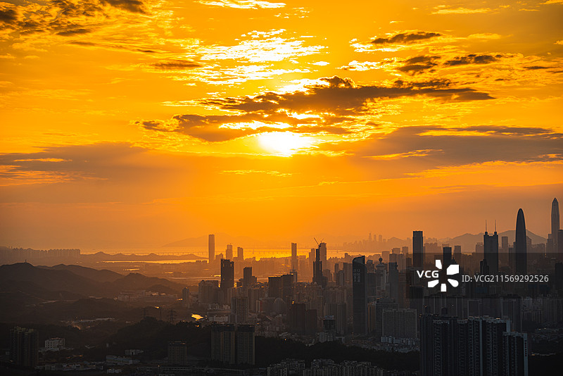 梧桐山视角下的深圳三件套图片素材