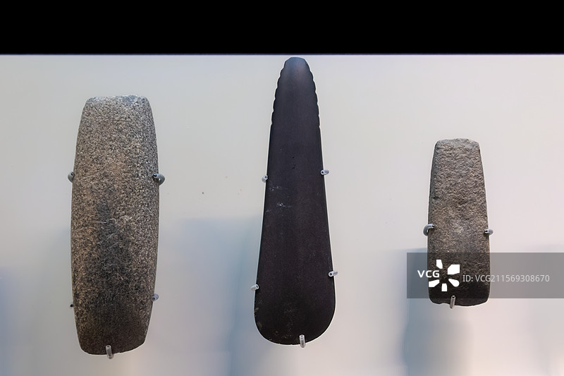 蔚县博物馆藏新石器时代磨制石斧图片素材