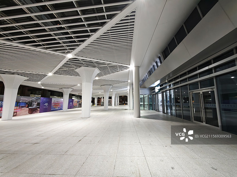 上海莘庄站站外广场（上海闵行区莘庄站莘庄火车站）图片素材