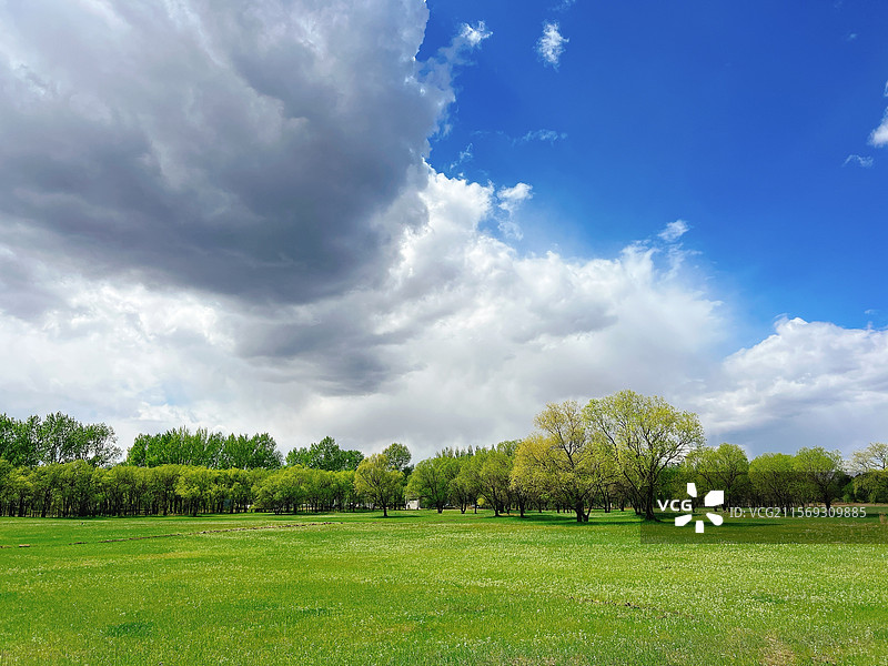 云卷平原图片素材