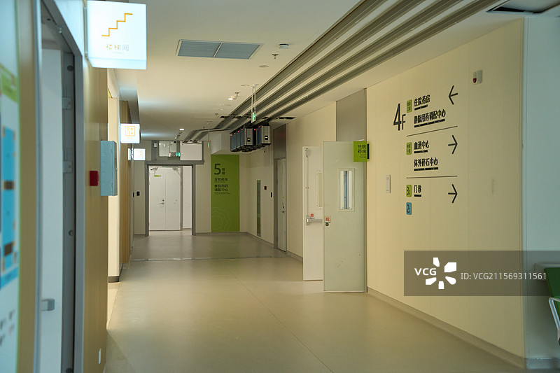 医院走廊指示牌图片素材