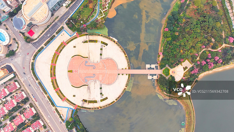 云南省玉溪市聂耳音乐广场及兰溪桥航拍图片素材