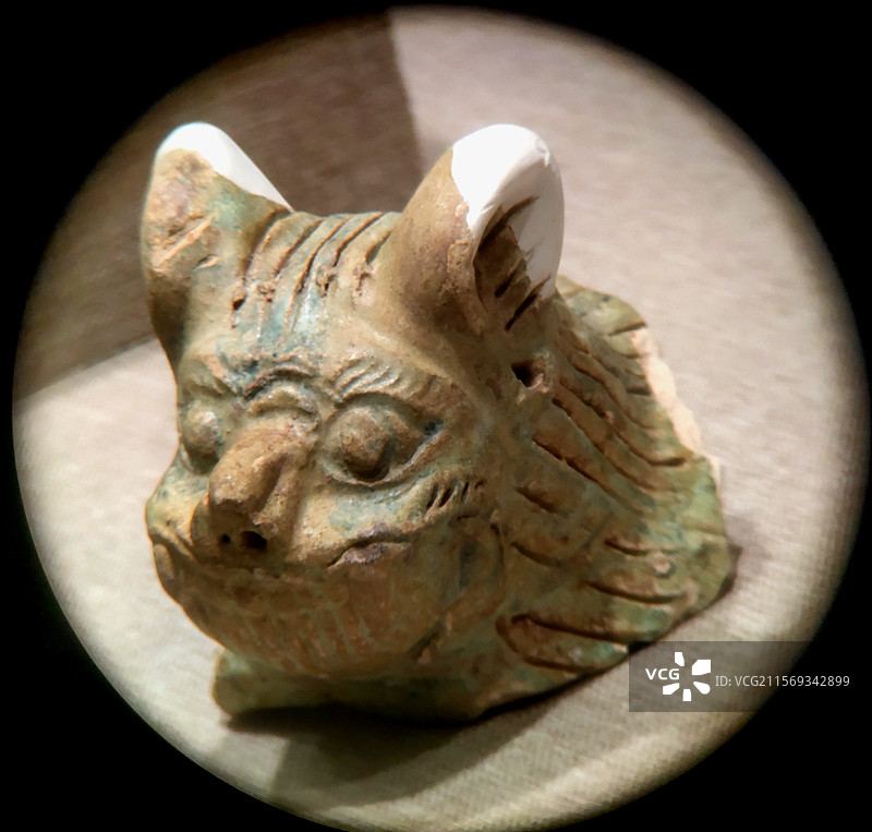 绿釉蹲兽（南汉）、文物、“南越王博物院（王宫展区）图片素材