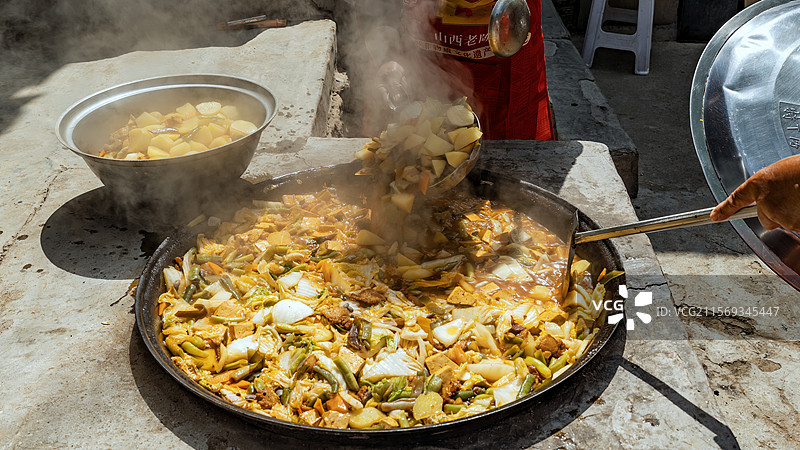 农村大锅菜特写图片素材