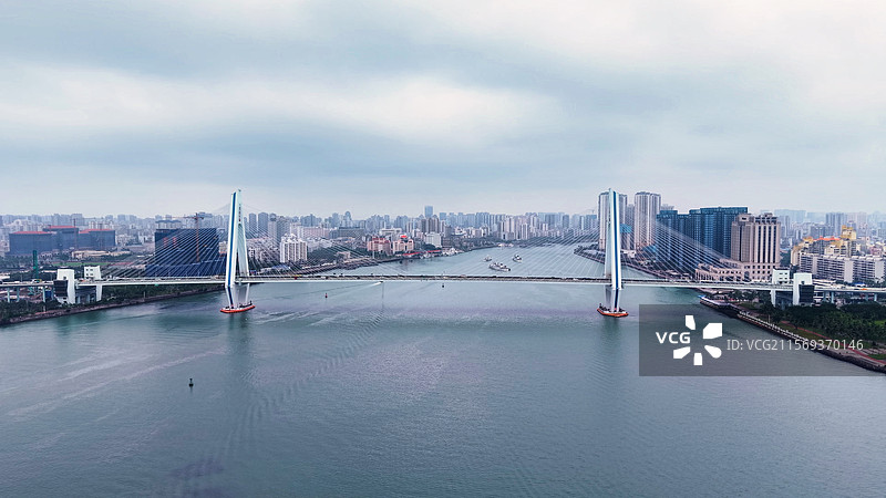 海南省海口市天际线航拍：世纪大桥图片素材