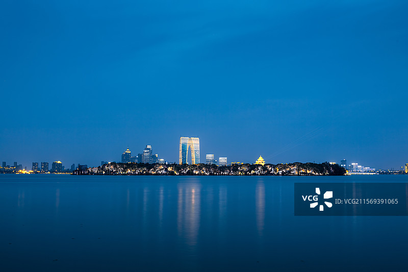 苏州城市天际线夜景风光图片素材