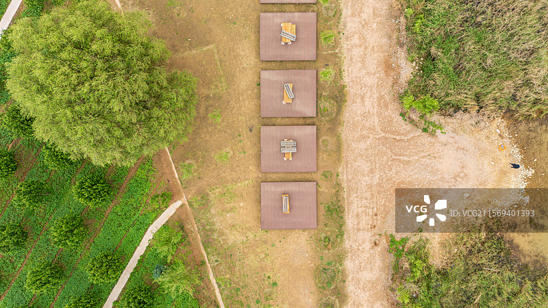 俯拍怀来野外的露营基地图片素材