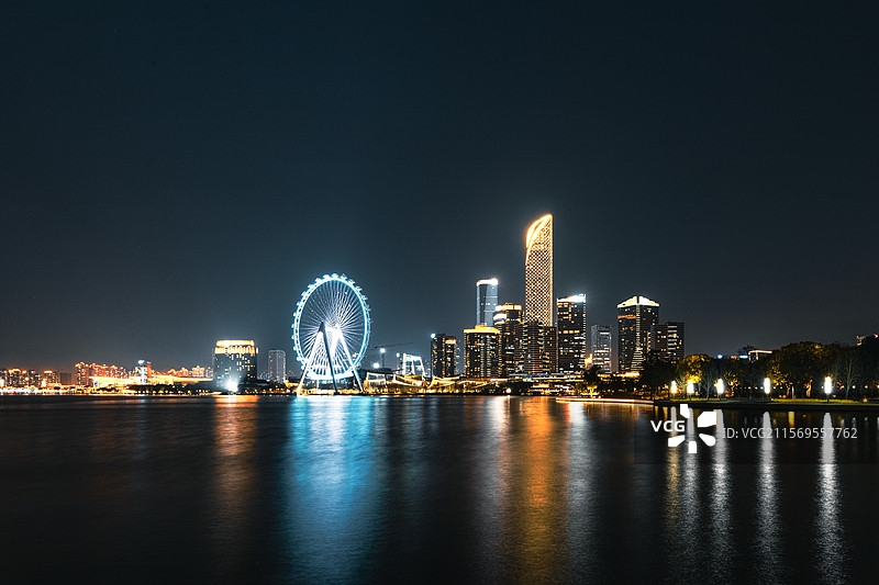 苏州城市天际线夜景风光图片素材