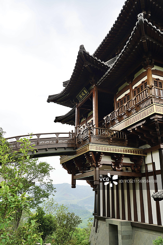 江苏宜兴市阳羡溪山小镇东坡阁图片素材