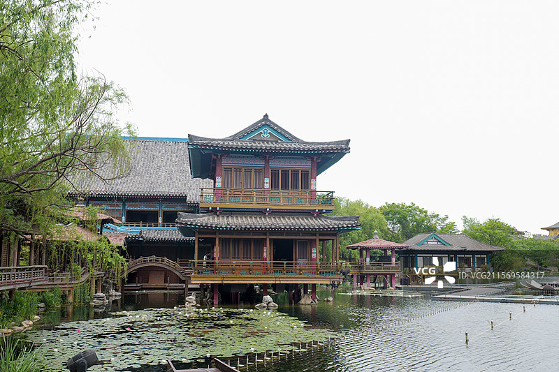 湖北襄阳盛世唐朝景区钟楼图片素材