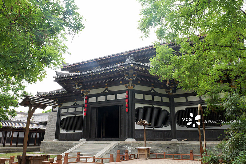 湖北襄阳盛世唐朝景区钟楼图片素材