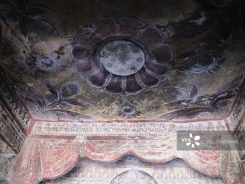 邯郸响堂山石窟佛洞顶部帷幔图片素材